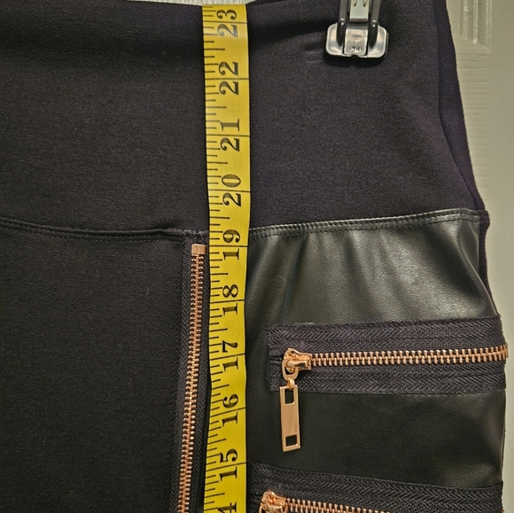 Athena Marie Black Asymmetrical Skirt-Size Medium - Picture 10 of 14